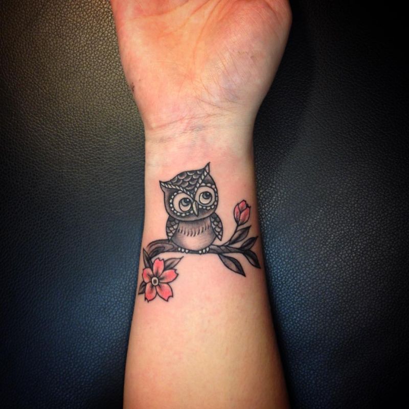 cute and small owl tattoo - KickAss Things