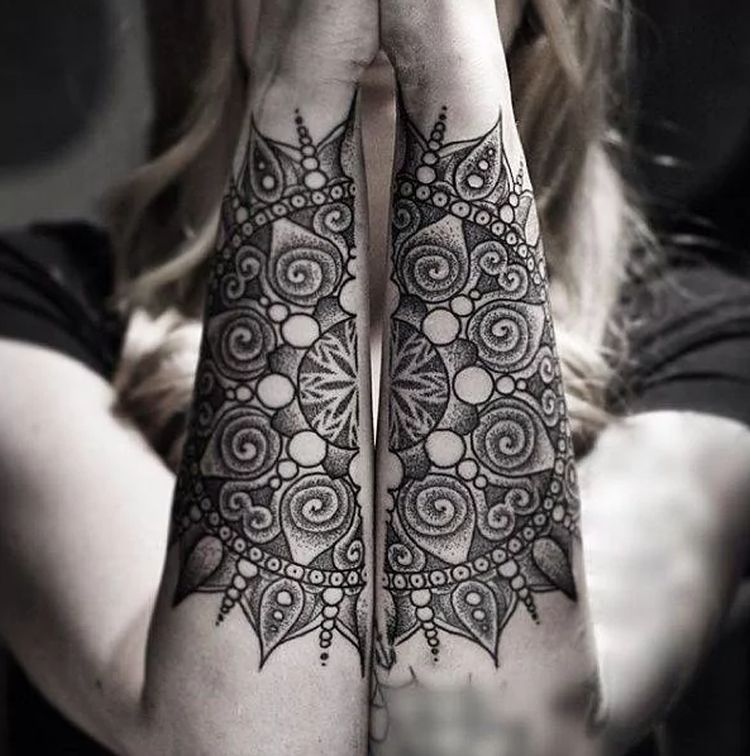 Dotwork mandala tattoo on the right rib cage  Tattoogridnet