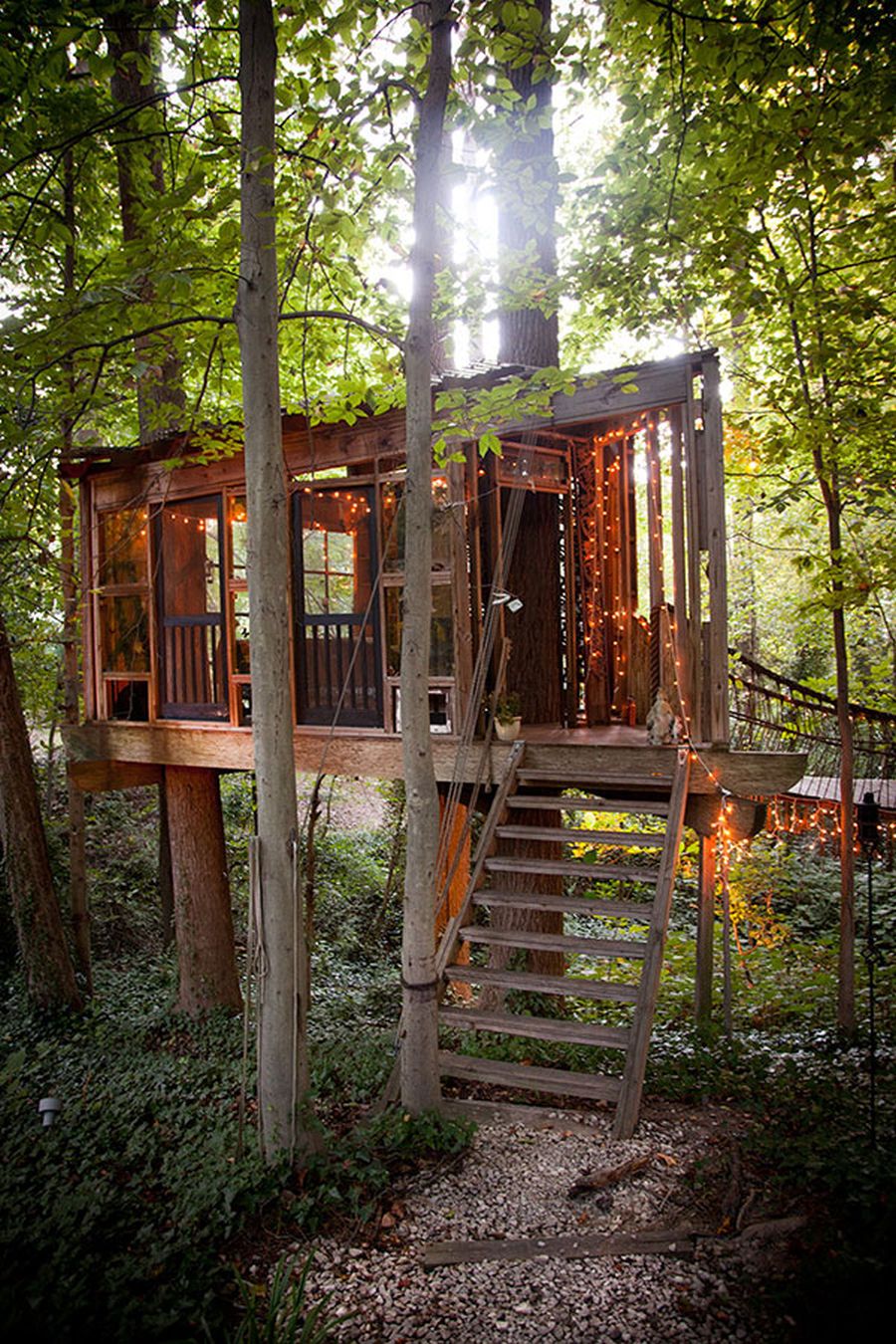 secluded treehouse in Atlanta