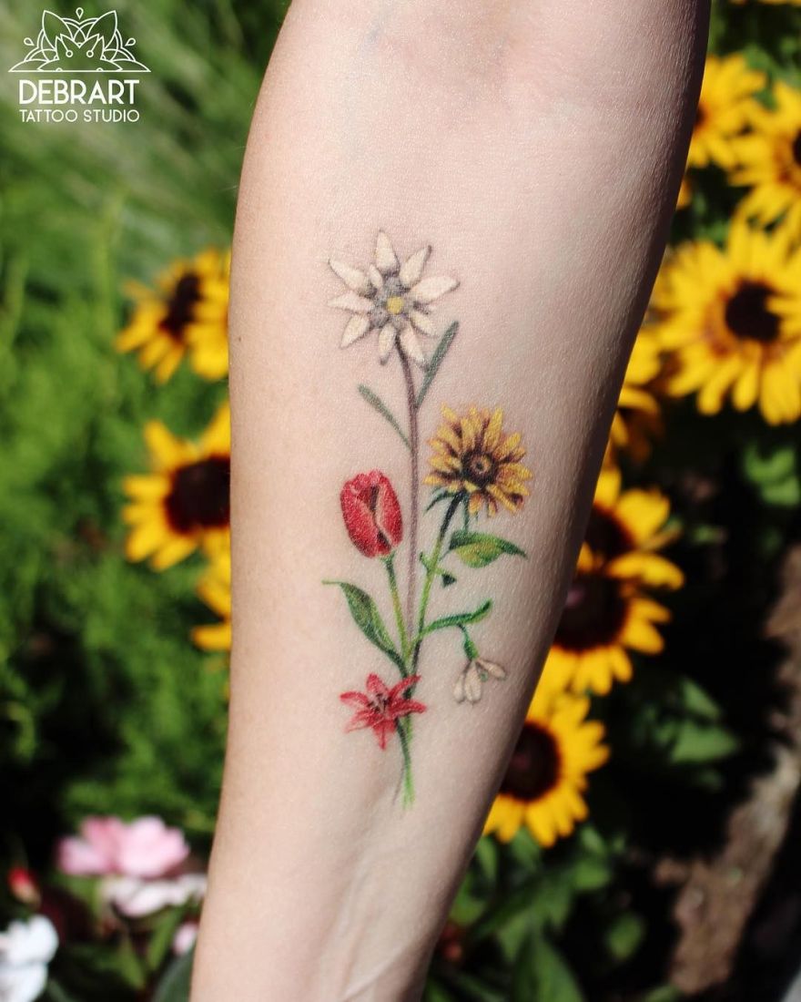 floral tattoo