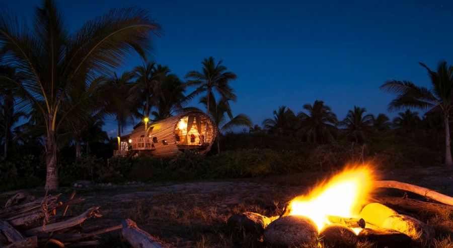 beachside treehouse hotel