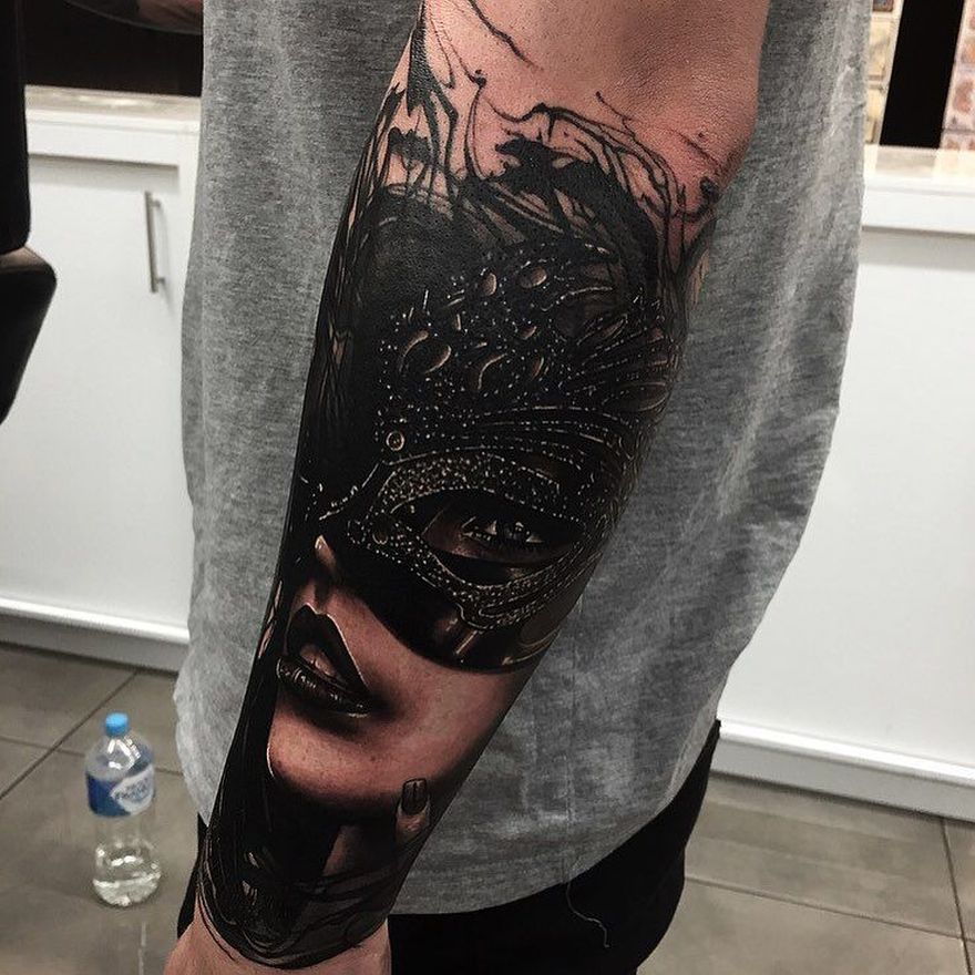 black and gray tattoo