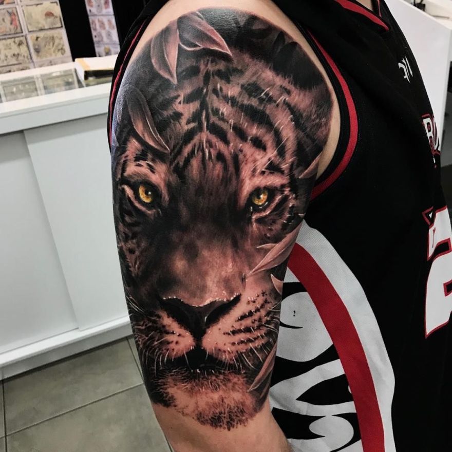 realistic tiger tattoo by Drew Apicture (12) - KickAss Things