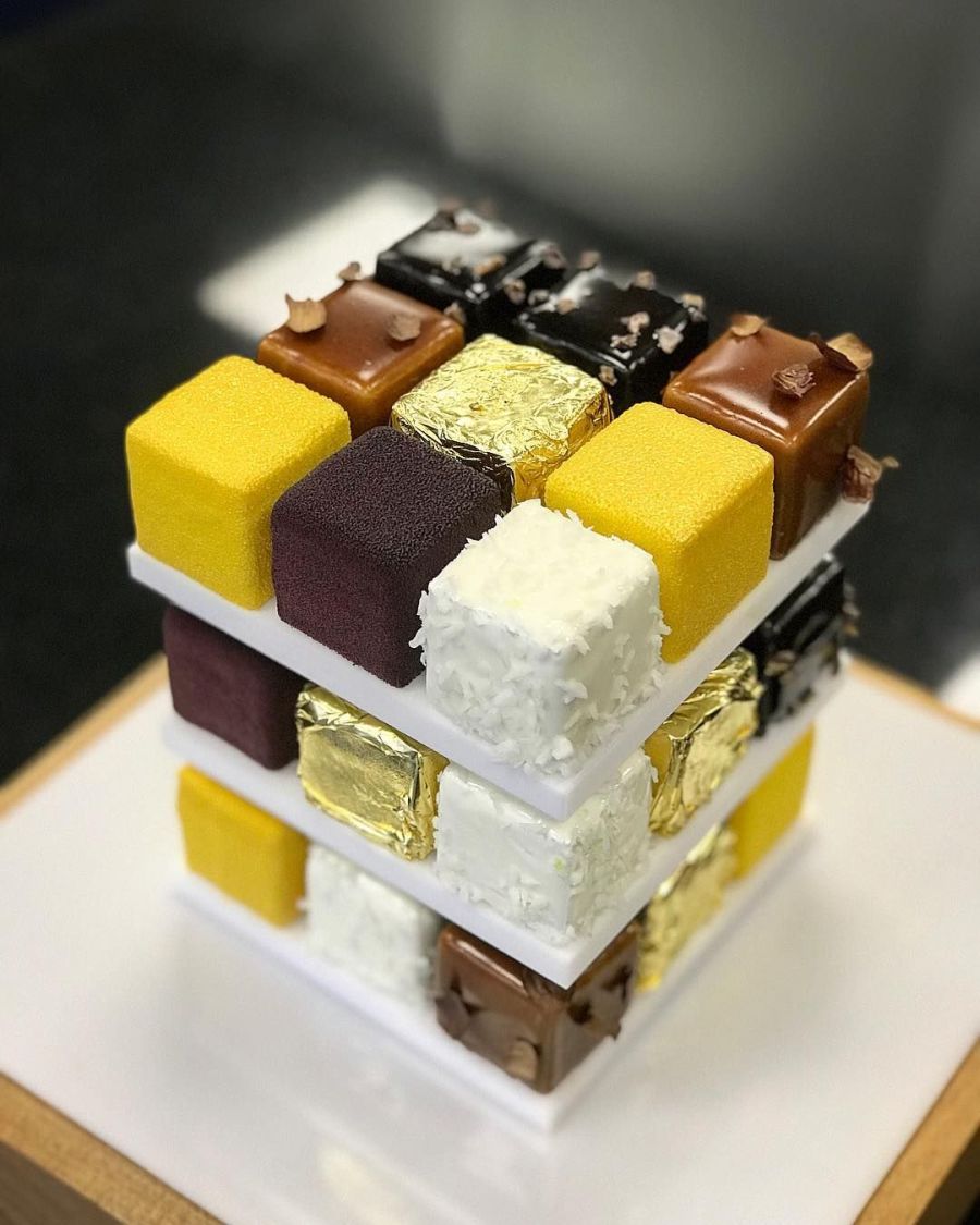 rubik cube cake by cedric grolet 