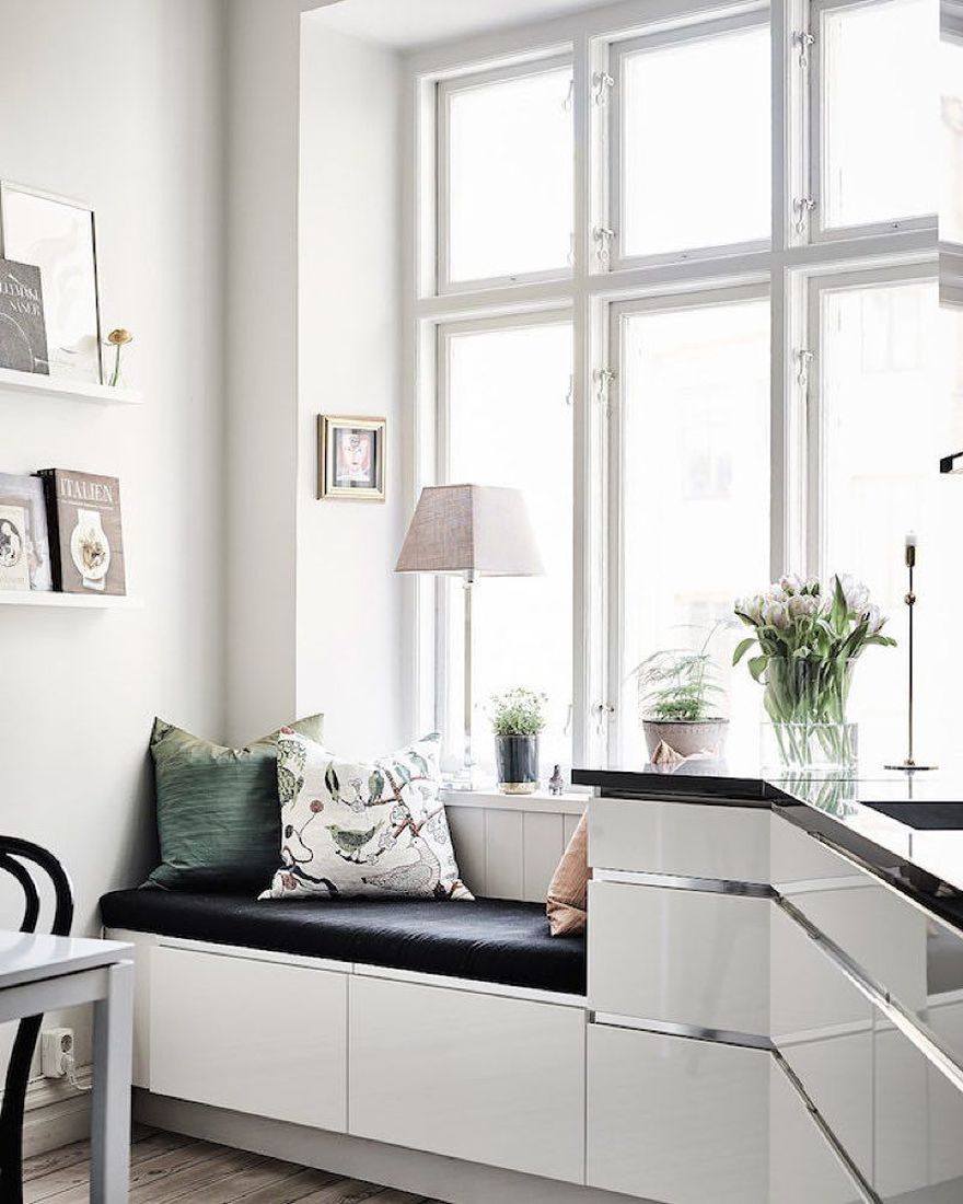 kitchen reading nook