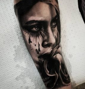 black and gray tattoo
