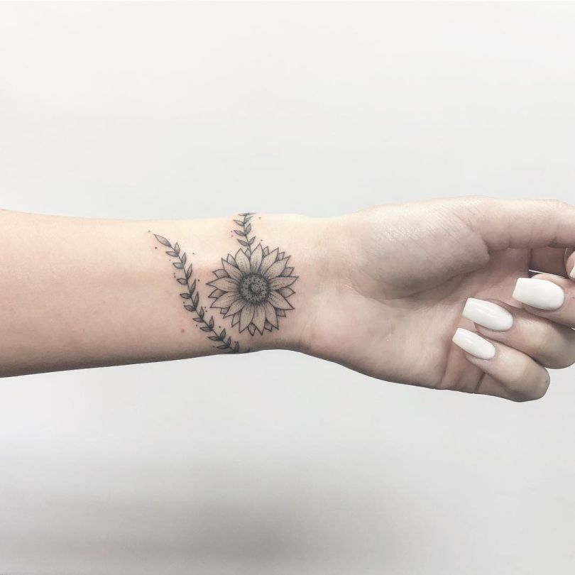 What Is The Meaning Of A Sunflower Tattoo? - Psycho Tats