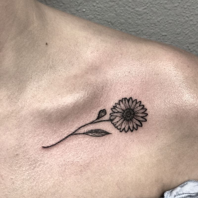 12 Elegant And Minimalist Sunflower Tattoo Ideas