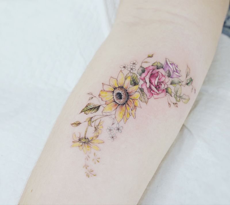 Sunflower and Rose Tattoo laurenceveillx  Rose tattoo sleeve Sunflower  tattoo shoulder Floral tattoo sleeve