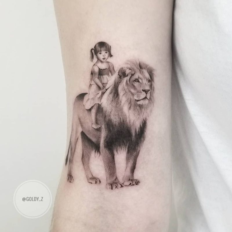 lion tattoos for women