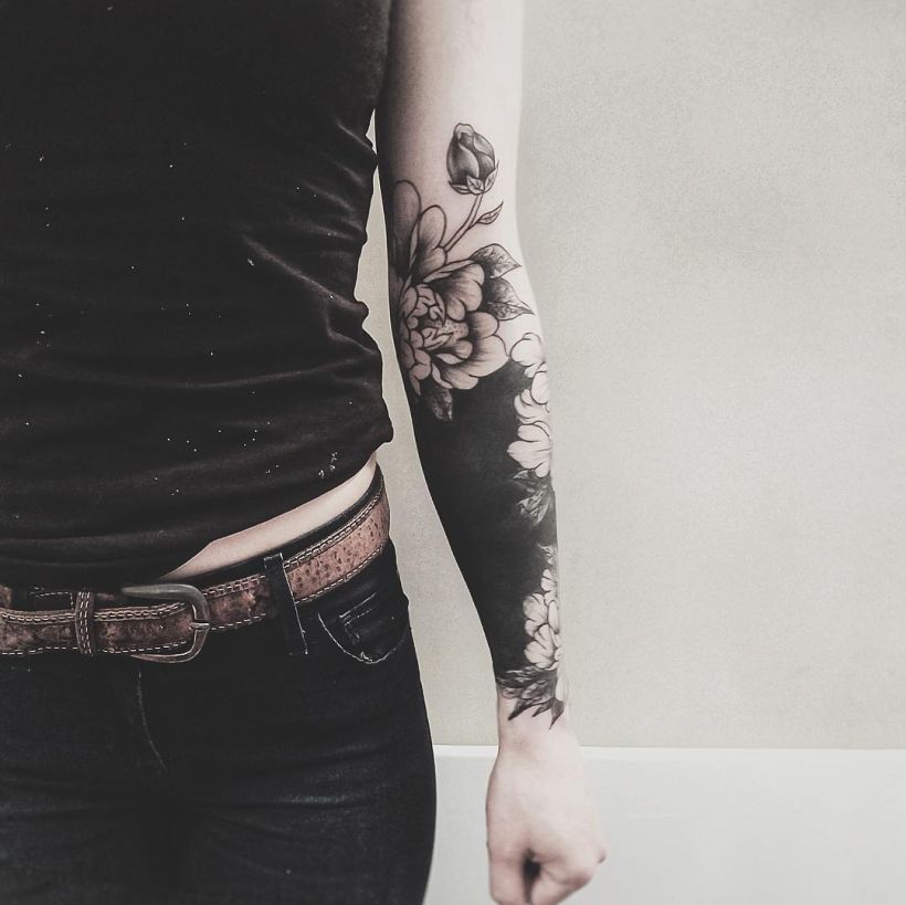 blackout tattoo designs for women (31) - KickAss Things