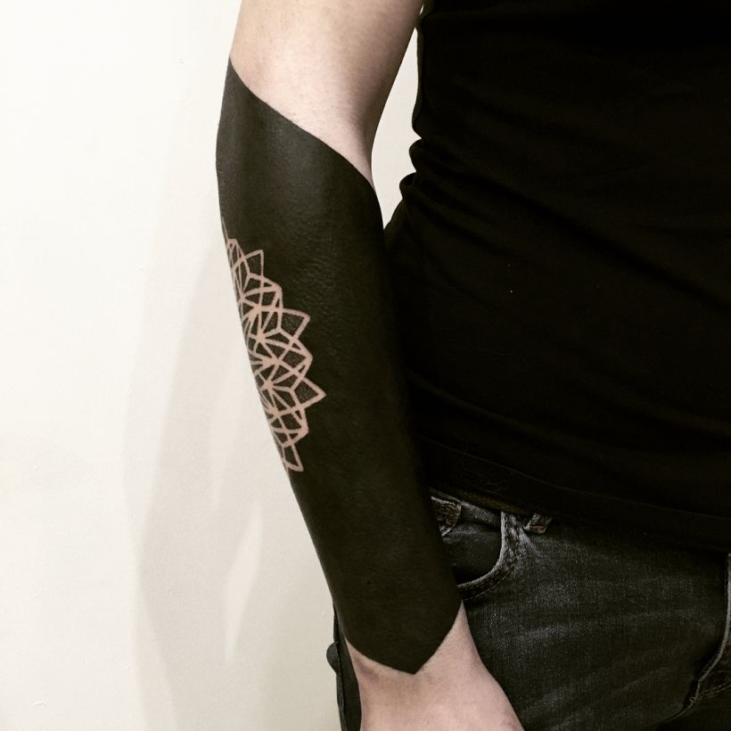 solid black tattoo designs (28) - KickAss Things