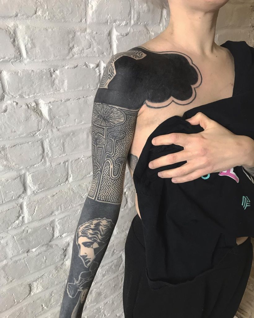 solid black tattoo ideas for women