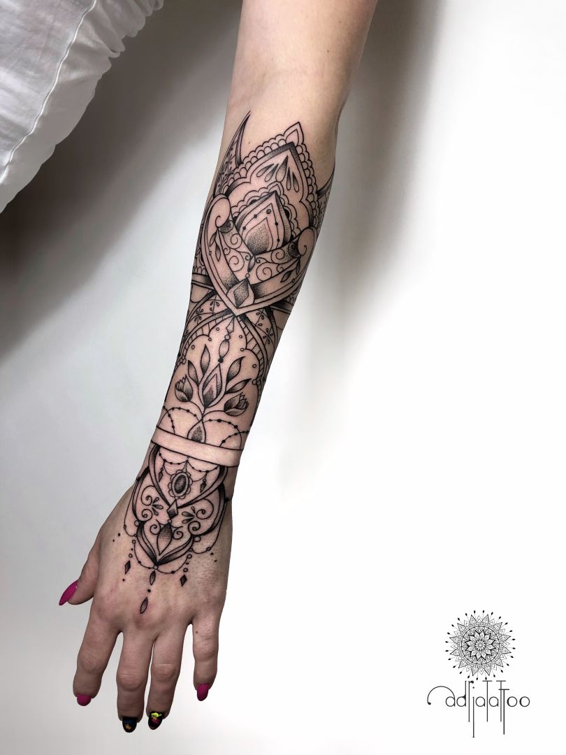 Abstract polynesian ornamental tattoo design Vector Image