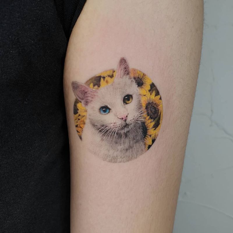 These Awesome Cat Tattoos Will Take Your Cat Obsession to The Next