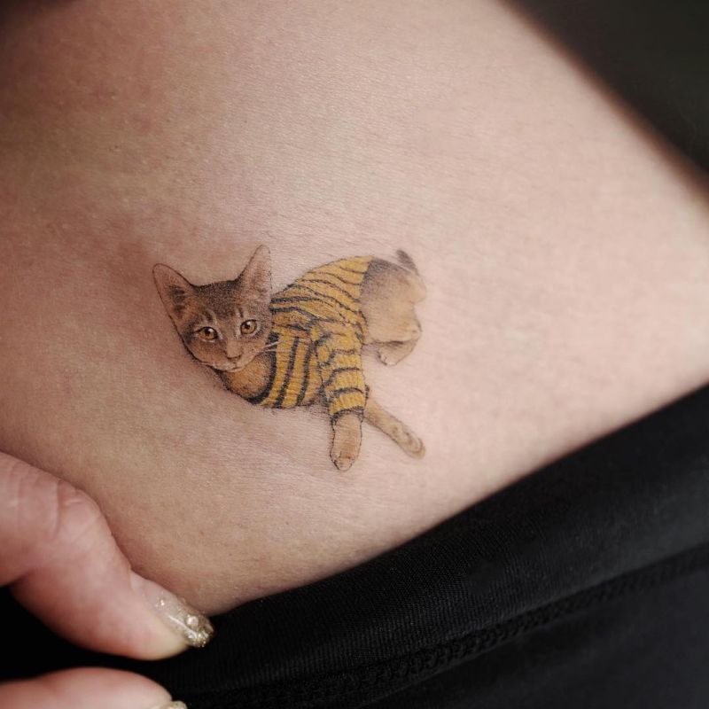 Top 165 Feminine Cat Tattoos: From Minimalist To Mystical - Tidbits Of  Experience