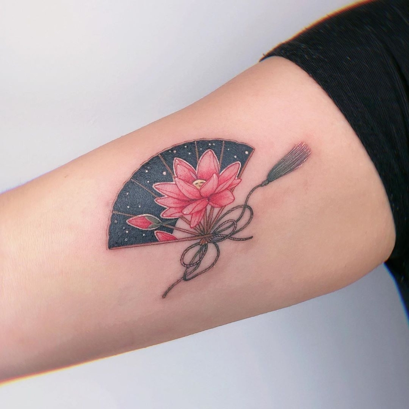 creative lotus tattoo @lapetiteyusun 1a - KickAss Things