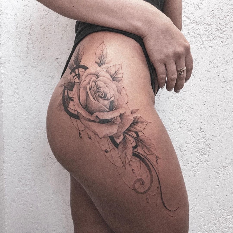 beautiful hip tattoos