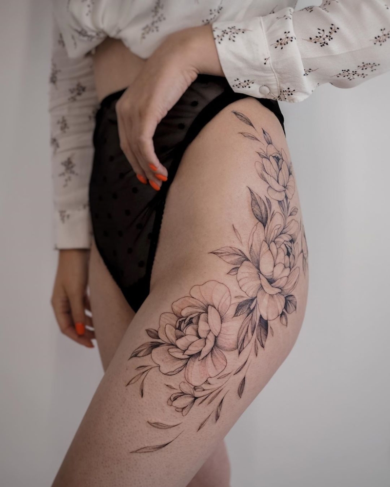 Black Ink Floral Hip Tattoo Designs | Hip tattoos women, Hip tattoo, Hip  tattoo designs