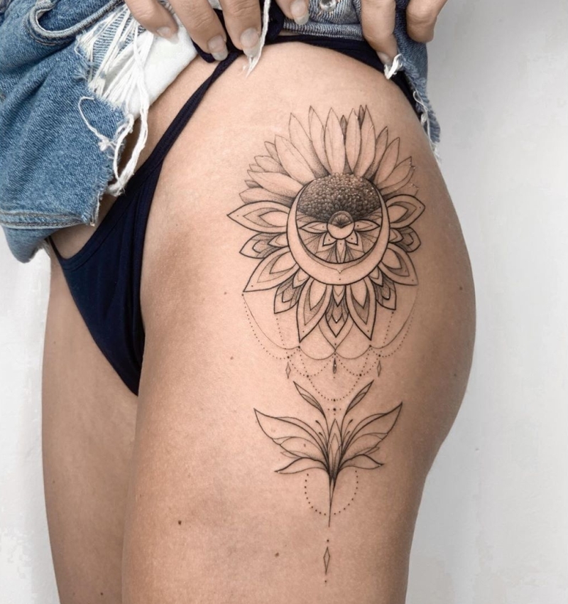 50+ Chic & Sexy Hip Tattoos for Women - KickAss Things