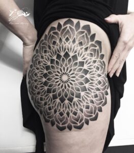 50+ Chic & Sexy Hip Tattoos for Women - KickAss Things