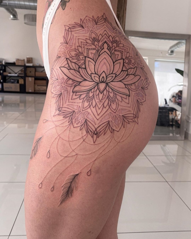 Cute And Unique Top 55 Womens Thigh Tattoos In 2023