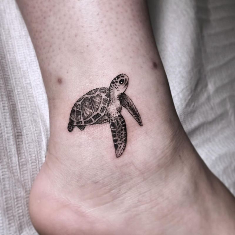 A super tiny turtle from a  Guy Shoval  Tattoo Artist  Facebook