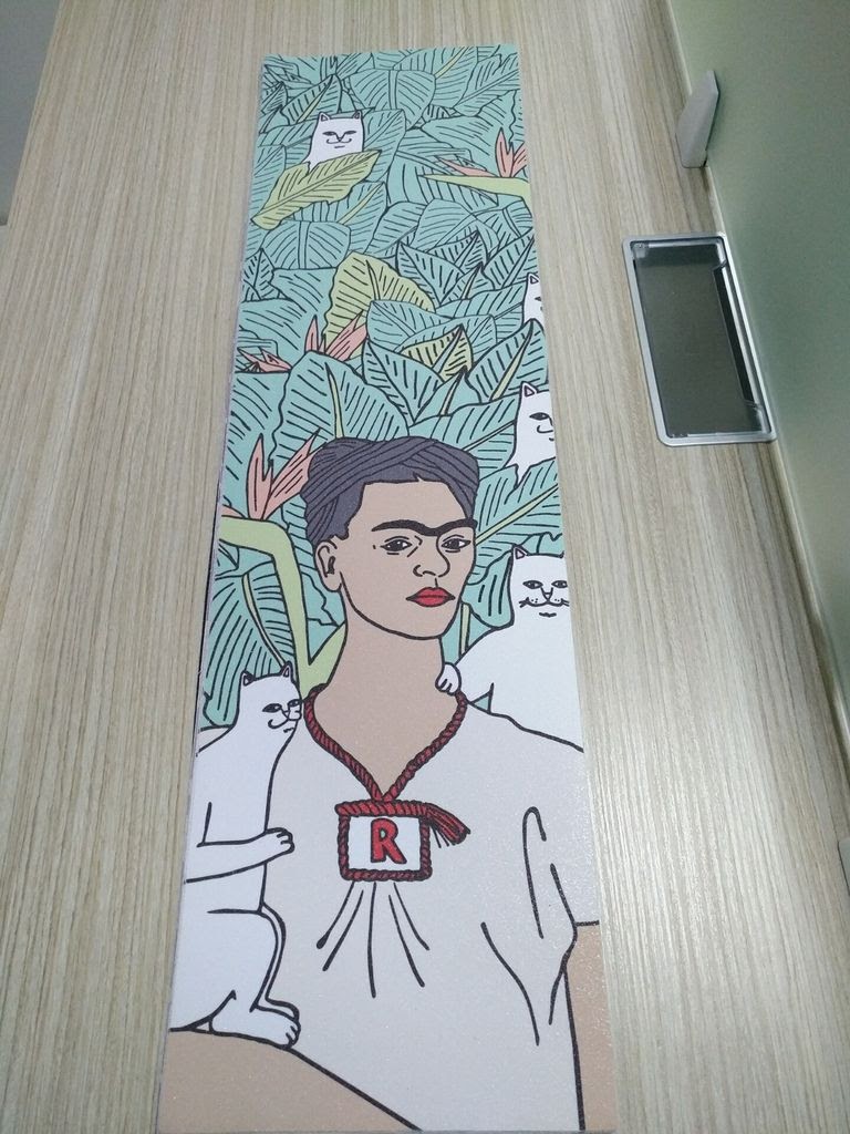 Our Queen Frida Skateboard Grip 