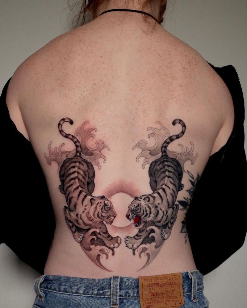 cool tiger tattoos on the back @hoch_tattoo - KickAss Things