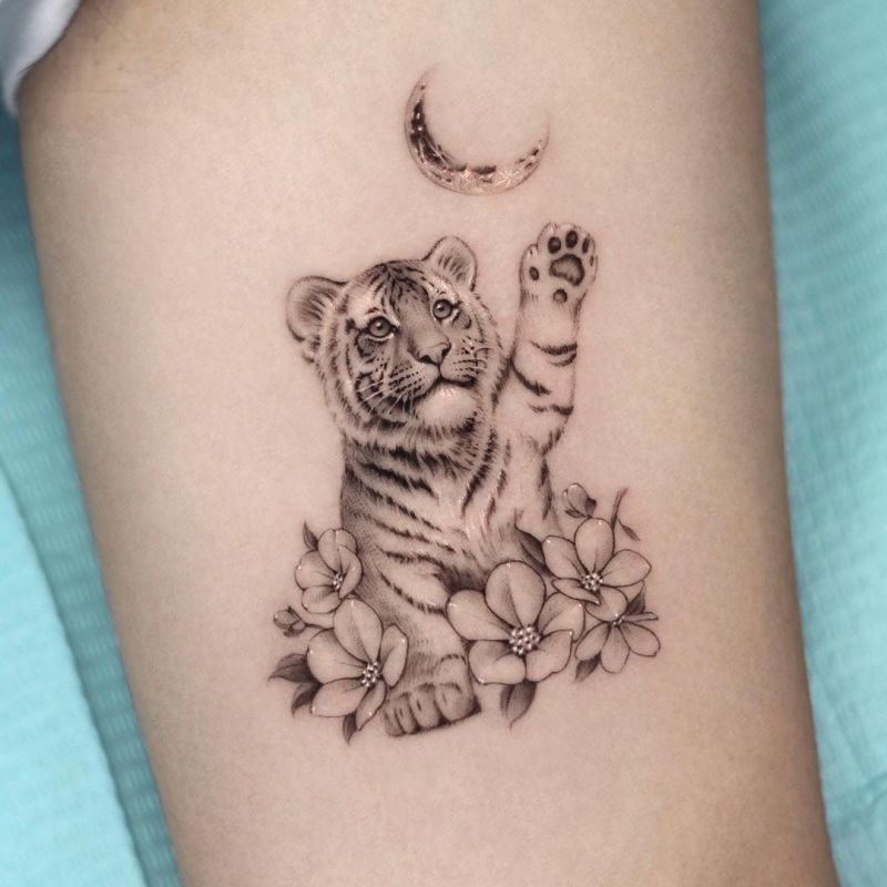 microrealistic tiger tattoo