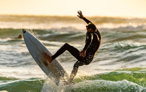 Should You Go Surfing, Scuba Diving, or Both? - KickAss Things